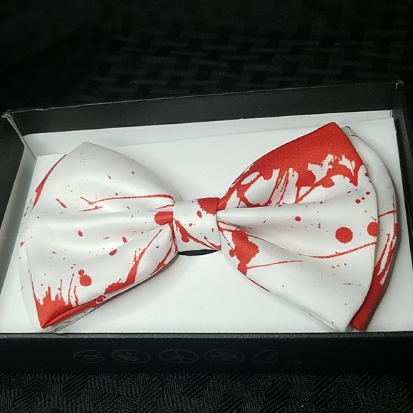 unknown Other - New Blood Splattered Pretied Bowtie Prank Tie